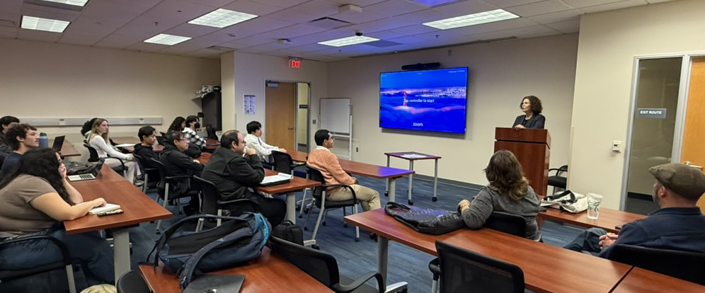 Ada Briceño guest lecturing