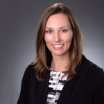 Headshot of Jennifer dos Santos